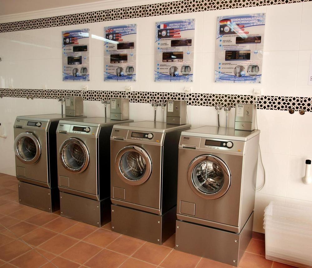 Hotel Apartamentos Bajondillo 토레몰리노스 외부 사진 Miele washing machines