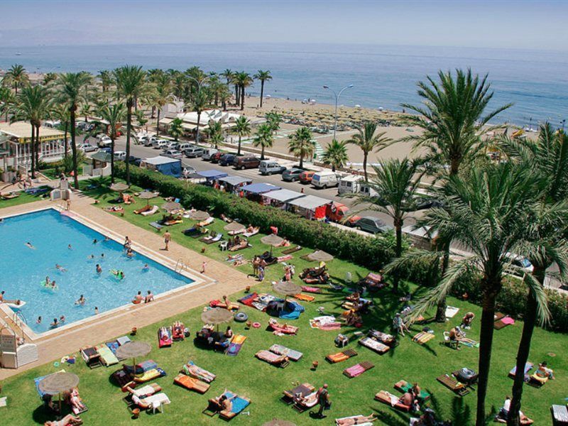 Hotel Apartamentos Bajondillo 토레몰리노스 외부 사진 The beach at Torrevieji