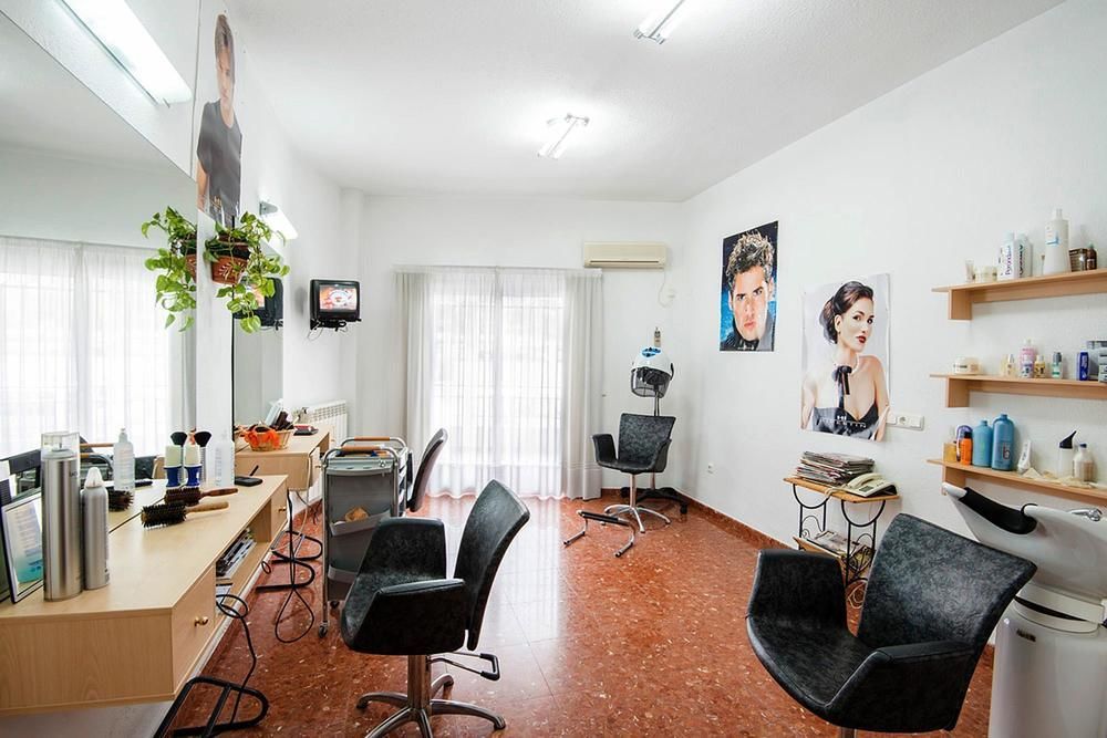 Hotel Apartamentos Bajondillo 토레몰리노스 외부 사진 Hairdressing salon in Athens